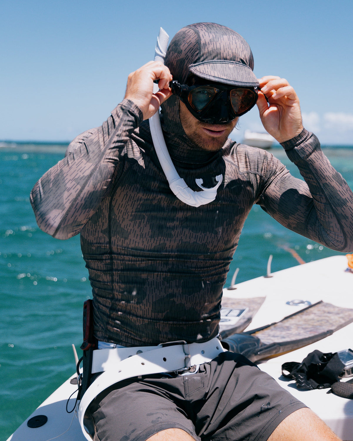 APEX HOOD SURF RASHGUARD - Recon Camo | Salty Crew