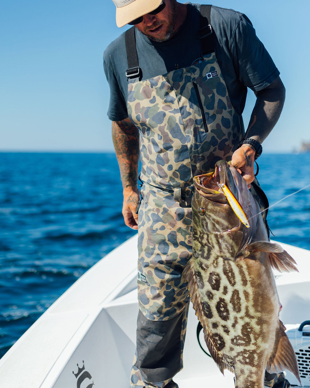 LONG RANGE TECH BIB - Sand Camo | Salty Crew