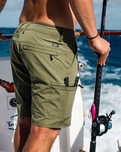 TRANSOM TECH SHORT - Dusty Olive | Salty Crew