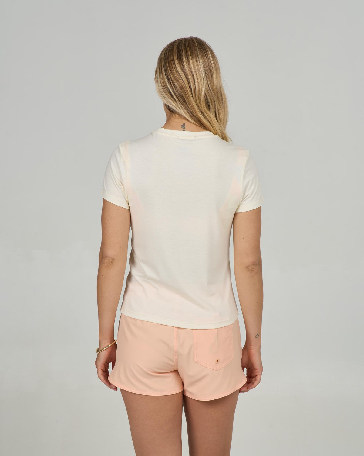 ALPHA TECH TEE - Off White | Salty Crew