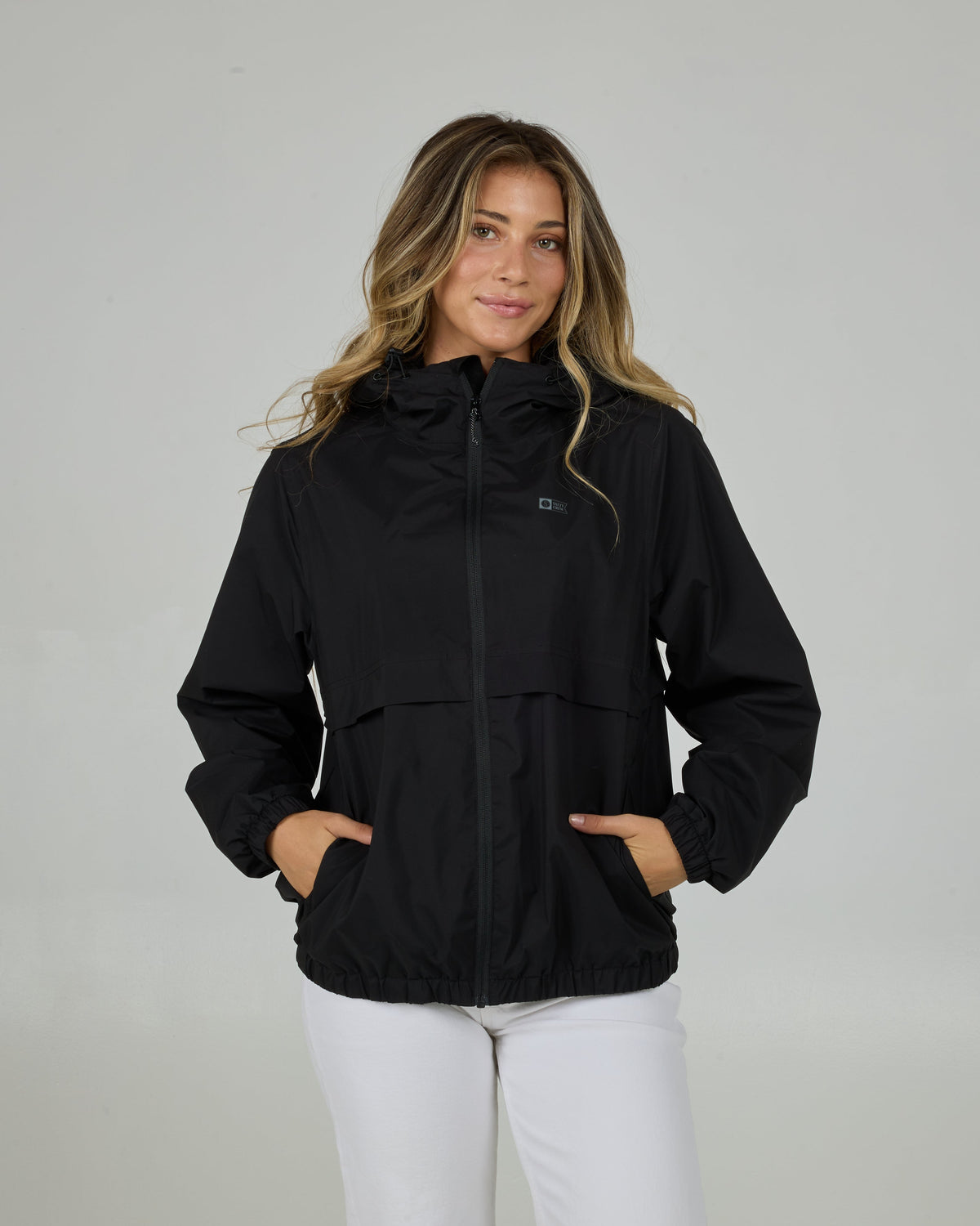 BARRIER WINDBREAKER - BLACK | Salty Crew