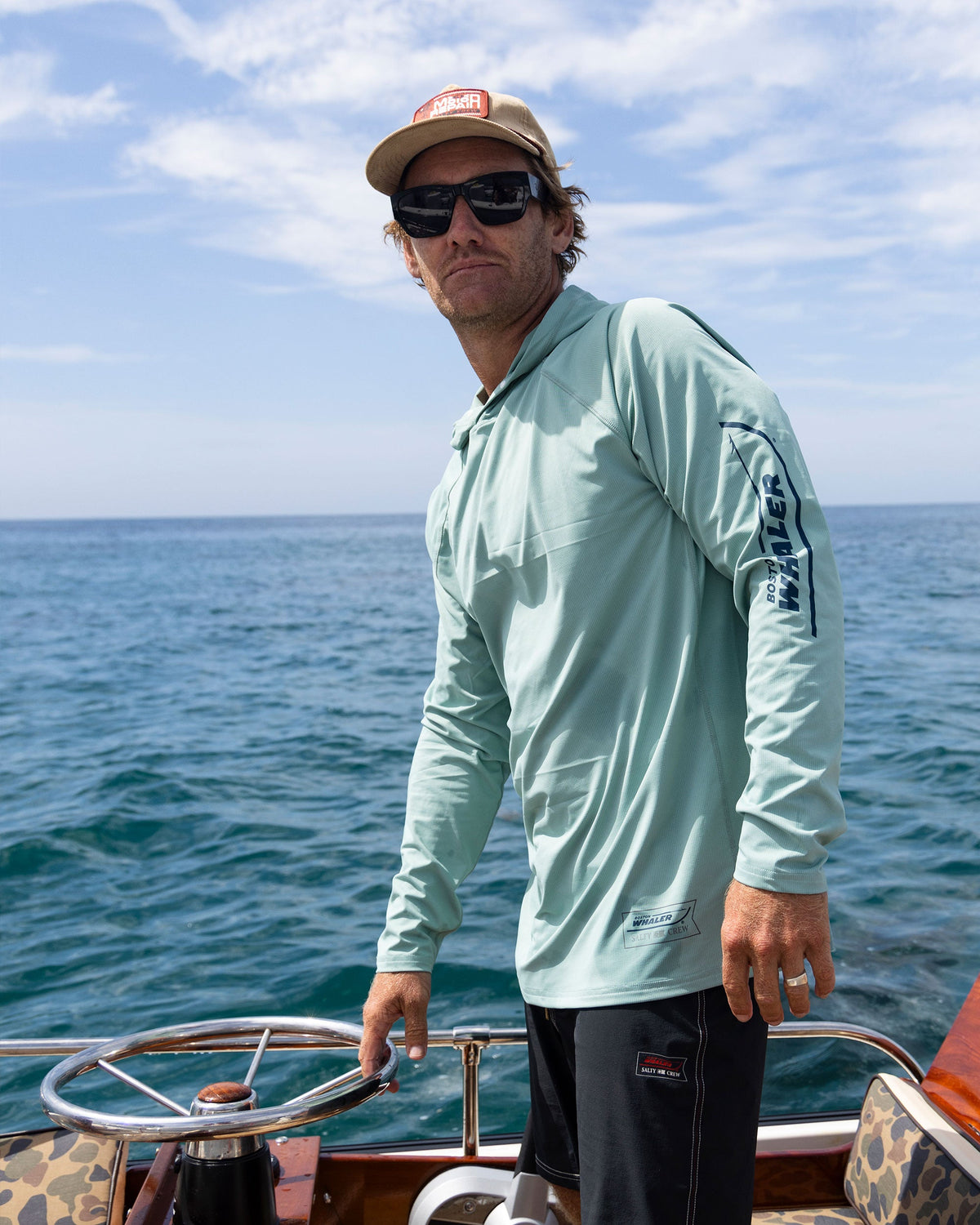 WHALER APEX SUNSHIRT - Mackerel | Salty Crew