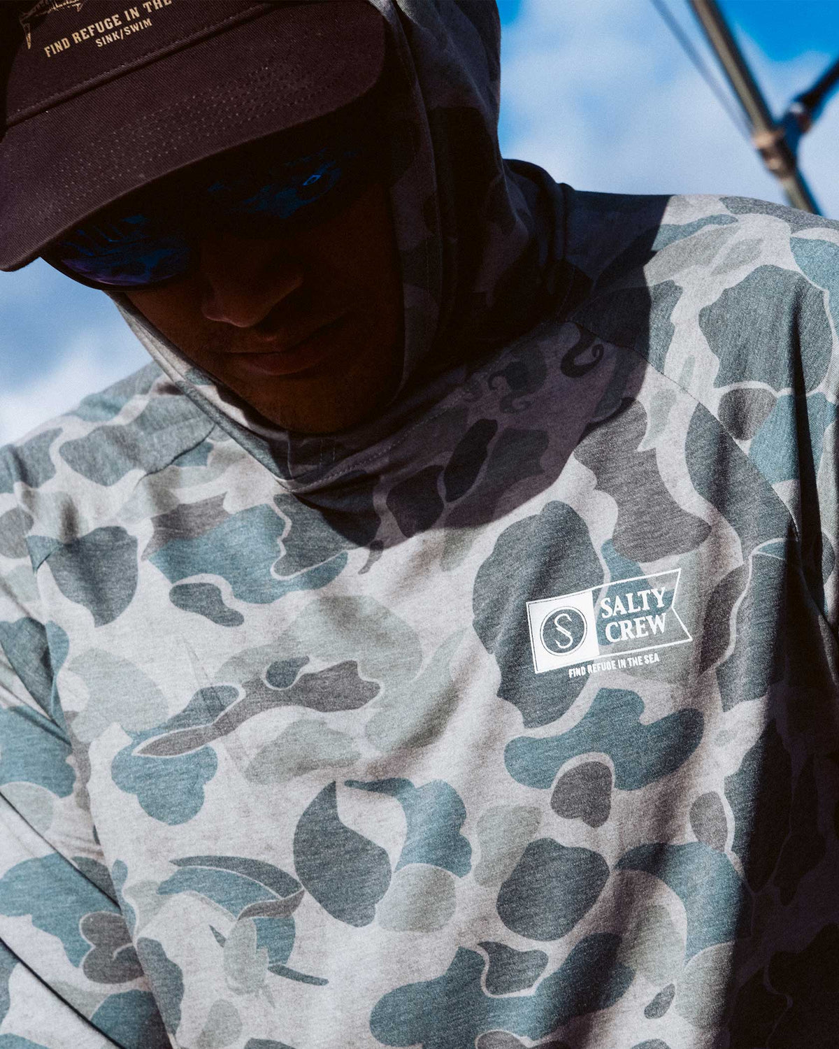 MARINER HOOD TECH TEE - Sand Camo | Salty Crew